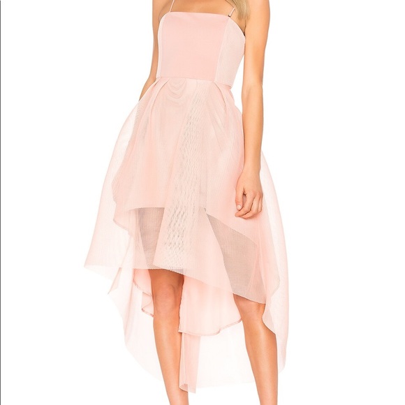 Elliatt Elysian High-low size Dress in Blush with mesh overlay - Picture 3 of 7